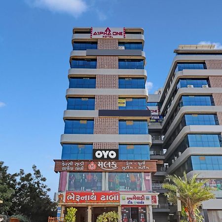 Collection O Alpha One Hotel Ahmedabad Eksteriør billede