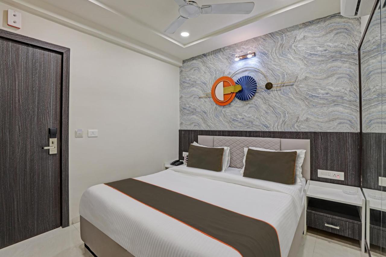 Collection O Alpha One Hotel Ahmedabad Eksteriør billede