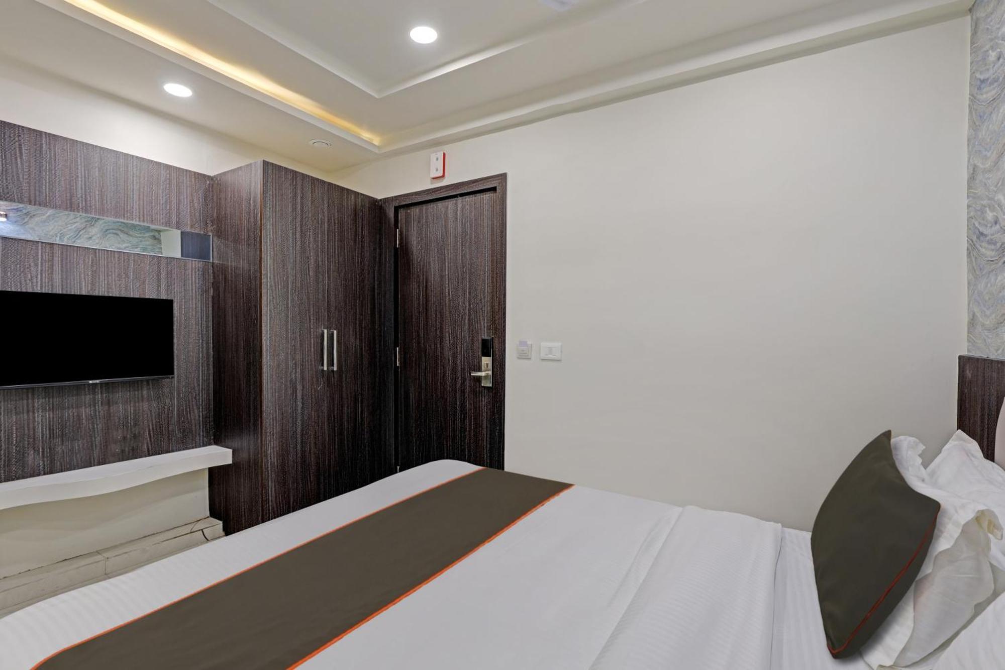 Collection O Alpha One Hotel Ahmedabad Eksteriør billede