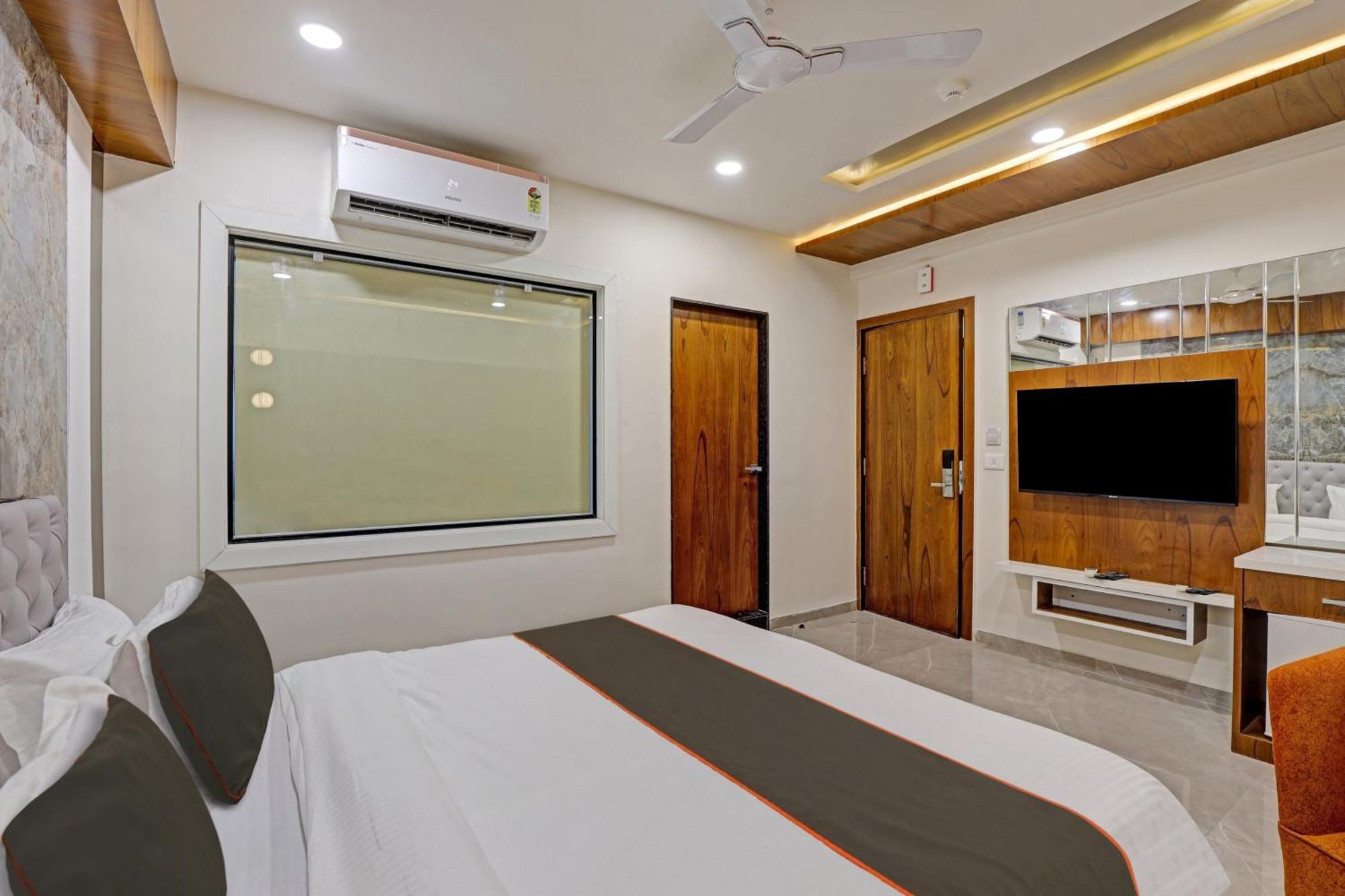 Collection O Alpha One Hotel Ahmedabad Eksteriør billede