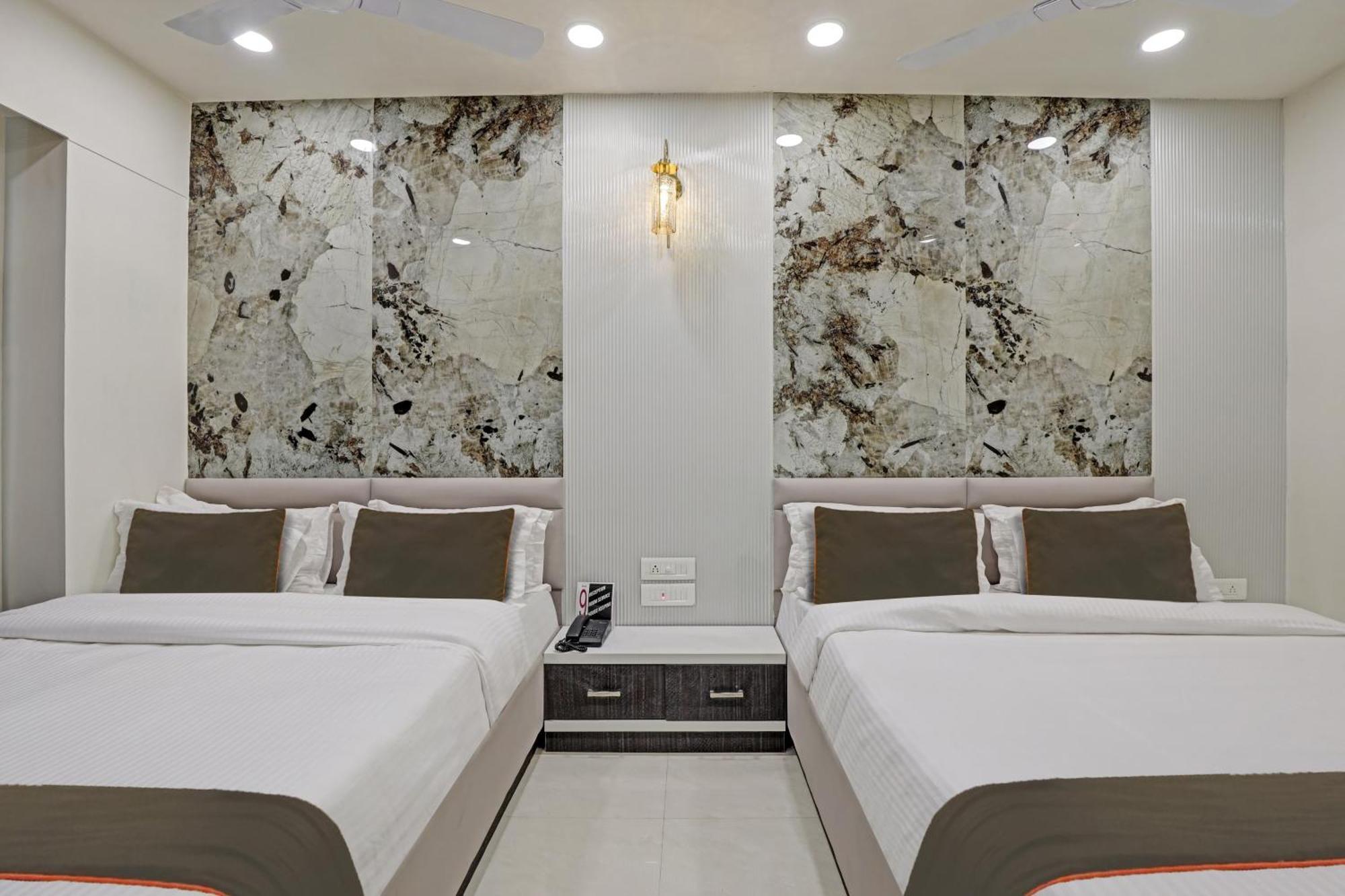 Collection O Alpha One Hotel Ahmedabad Eksteriør billede