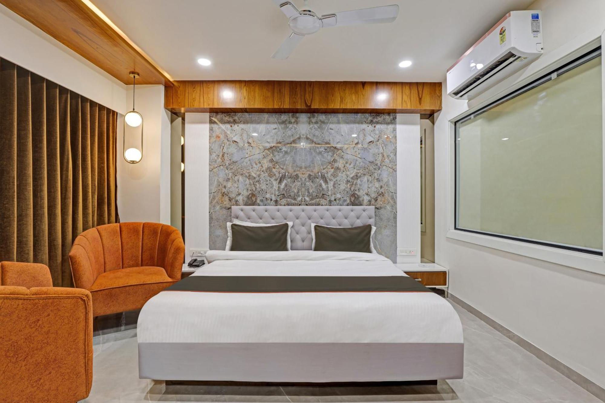 Collection O Alpha One Hotel Ahmedabad Eksteriør billede