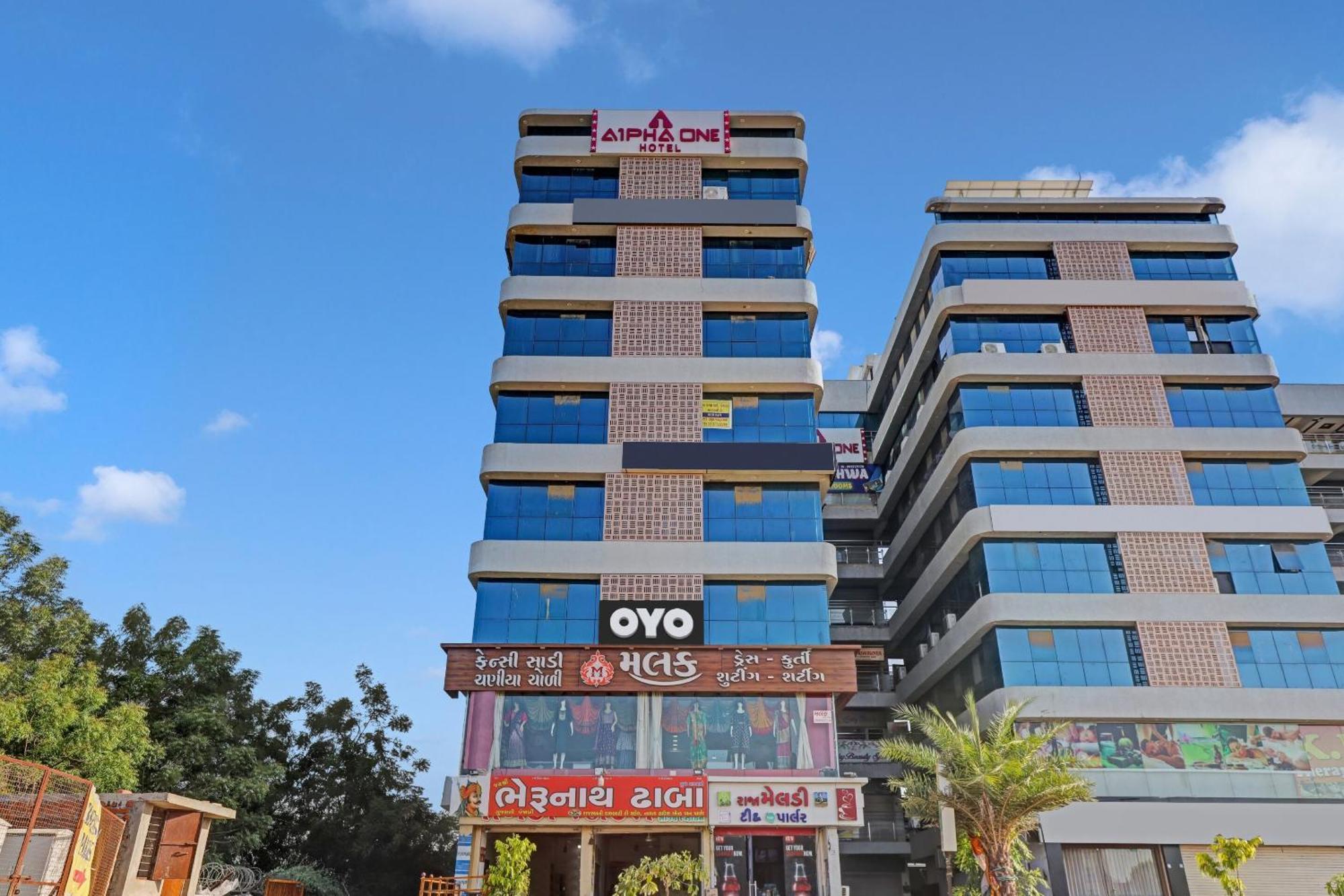 Collection O Alpha One Hotel Ahmedabad Eksteriør billede